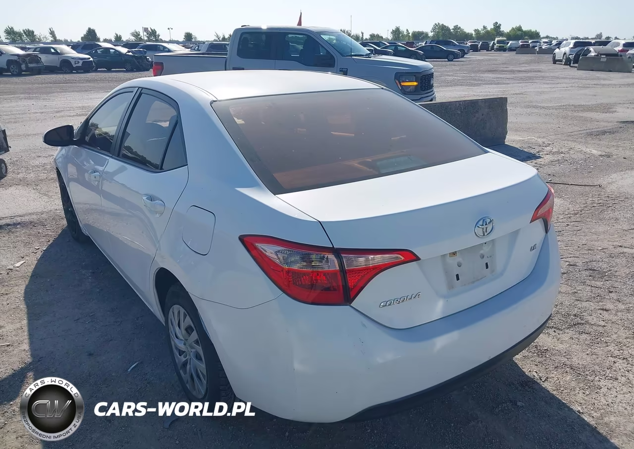 2017 Toyota Corolla Le VIN:2T1BURHE6HC927944 - 3