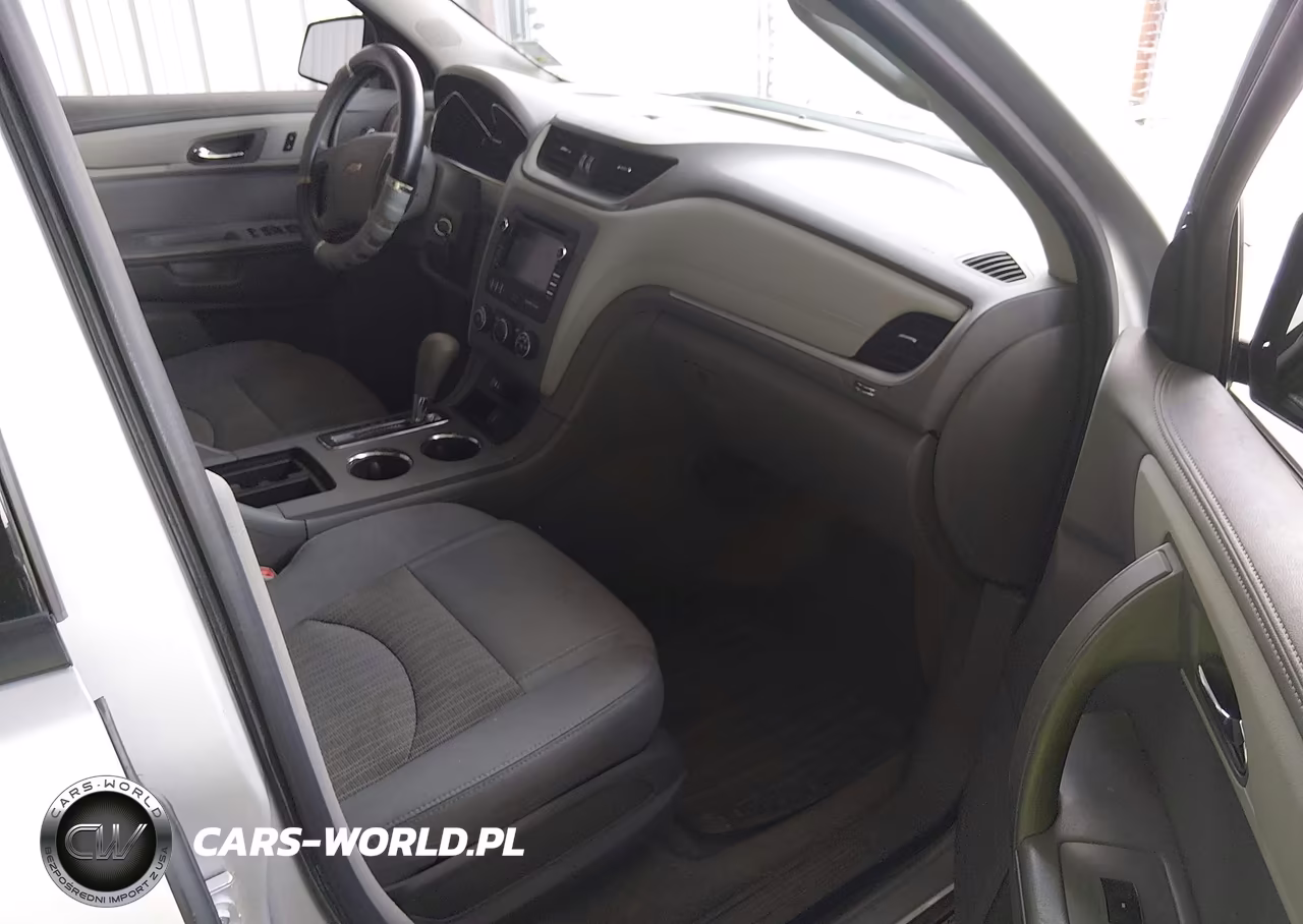 2017 Chevrolet Traverse Ls VIN:1GNKRFED1HJ268954 - 5