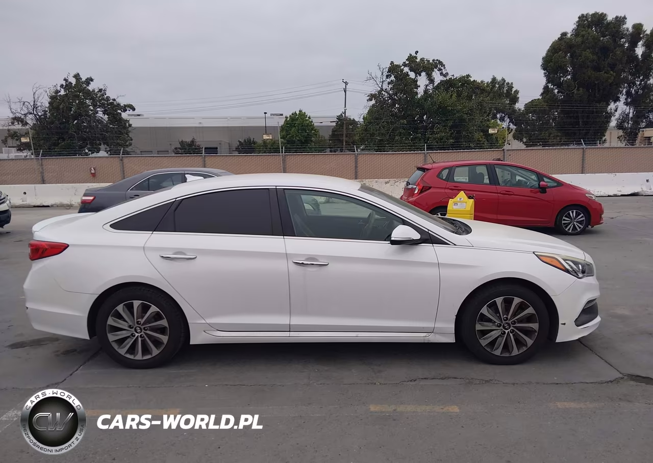 2015 Hyundai Sonata Sport VIN:5NPE34AF1FH092920 - 13