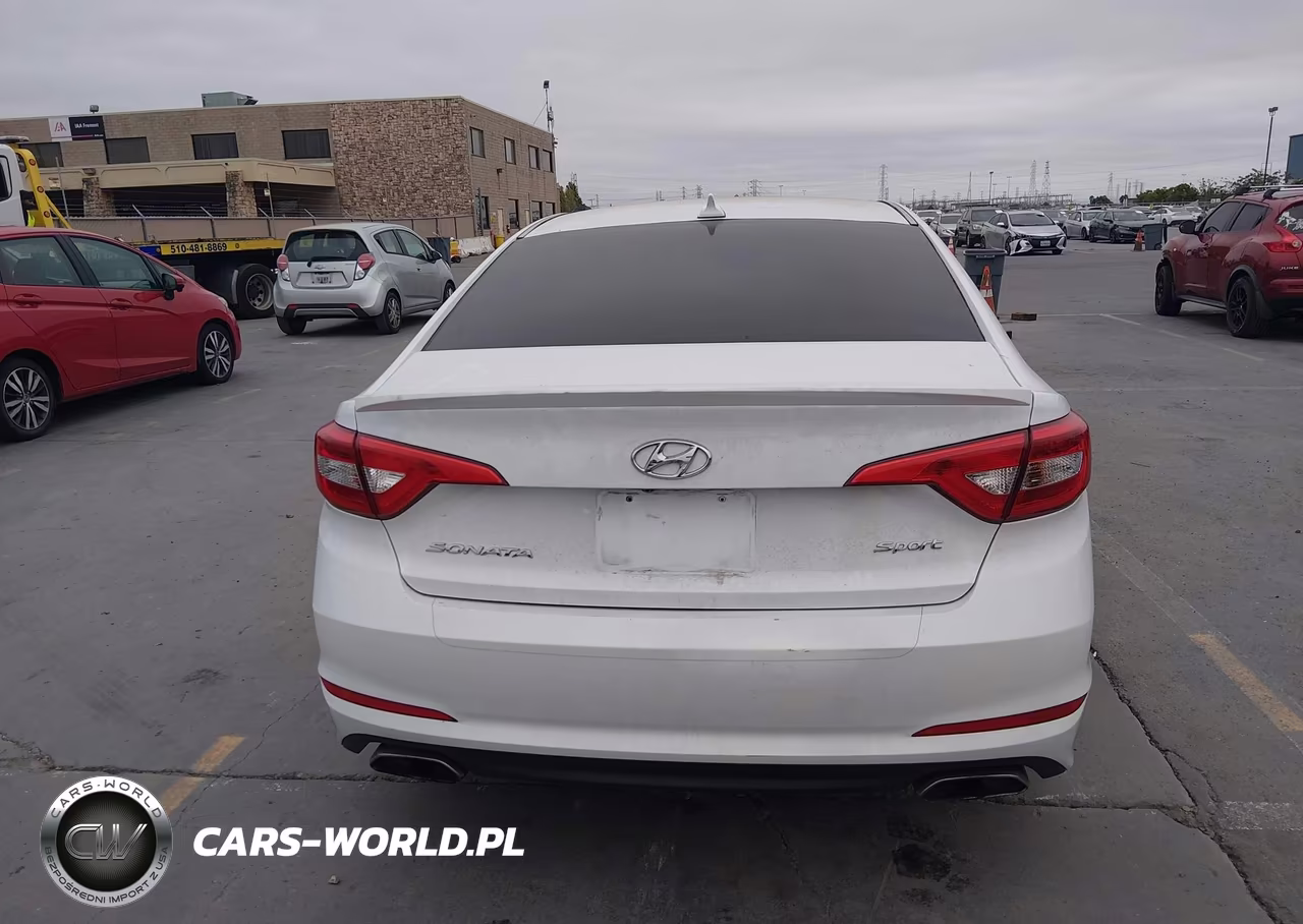 2015 Hyundai Sonata Sport VIN:5NPE34AF1FH092920 - 16