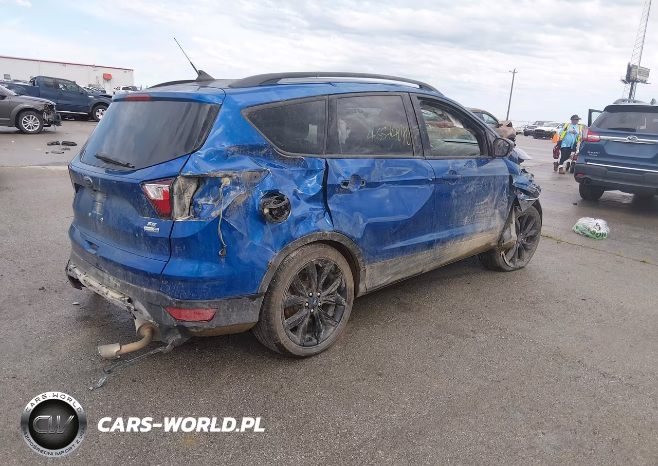 2019 Ford Escape Se VIN:1FMCU9GD3KUA46069 - 4