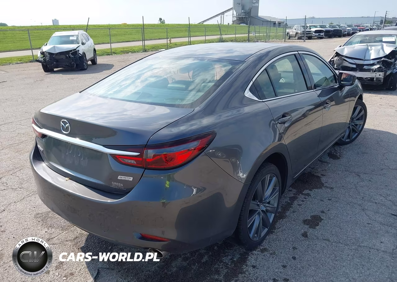 2018 Mazda Mazda6 Touring VIN:JM1GL1VM0J1324732 - 4