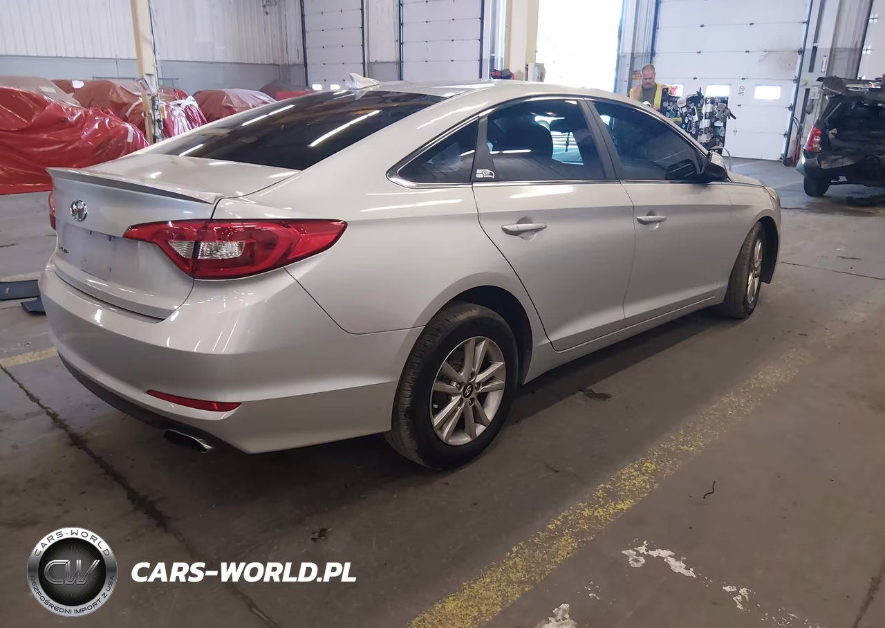 2015 Hyundai Sonata Se VIN:5NPE24AF3FH244019 - 4