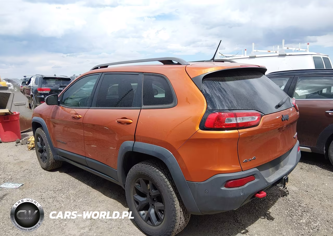 2015 Jeep Cherokee Trailhawk VIN:1C4PJMBS7FW716272 - 14