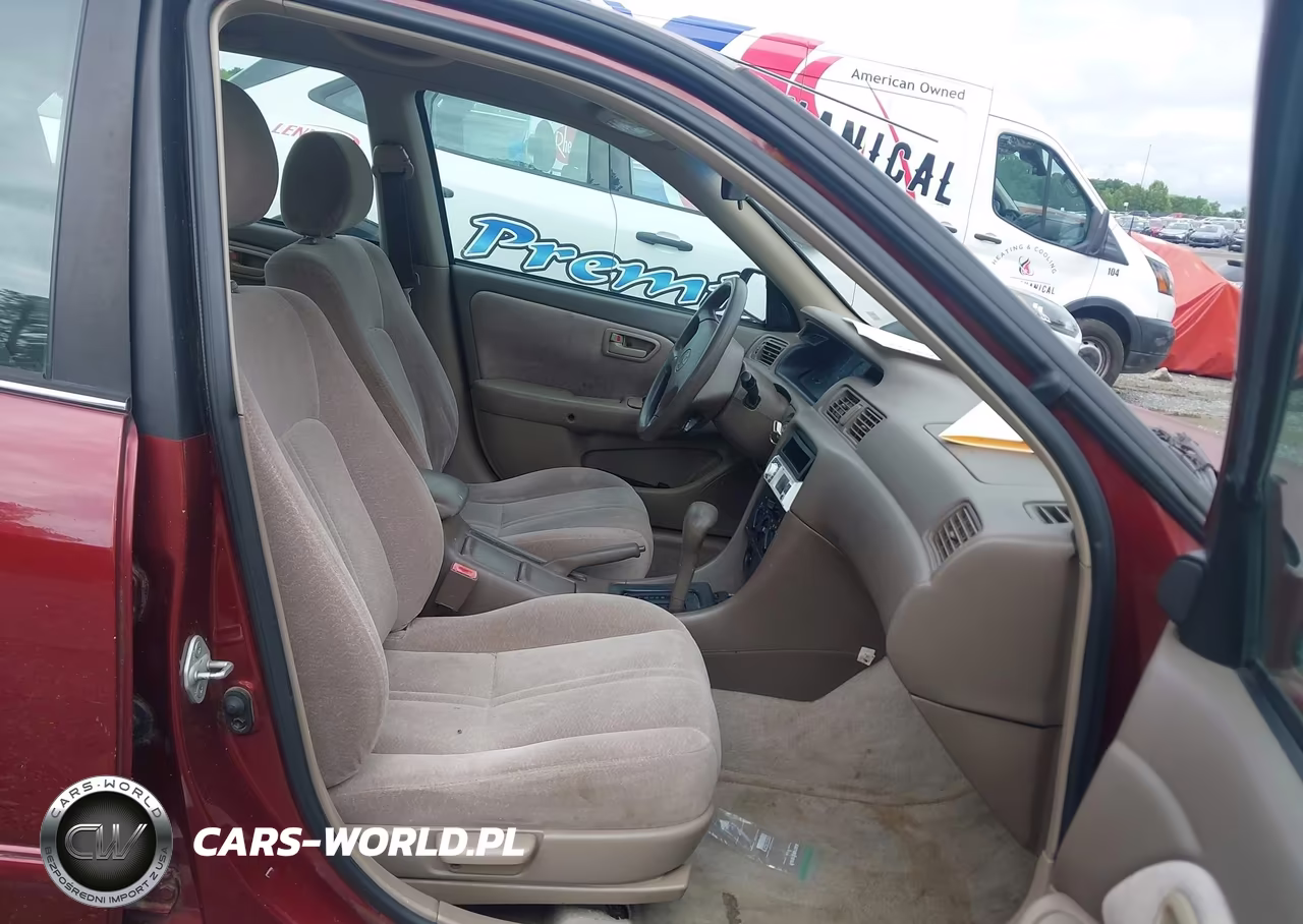1999 Toyota Camry Le VIN:4T1BG22K4XU611632 - 5