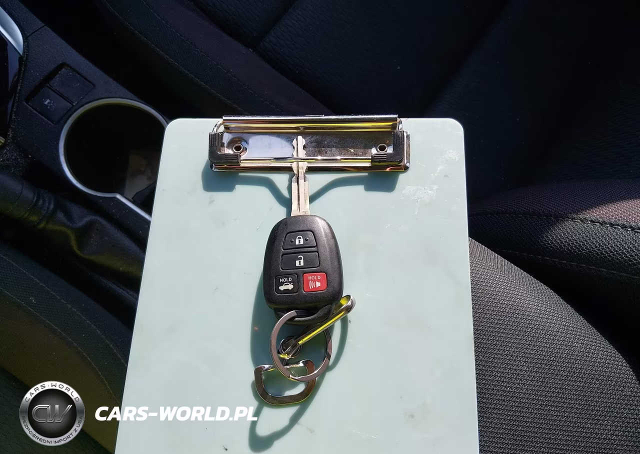2019 Toyota Corolla Le VIN:5YFBURHE3KP870836 - 11