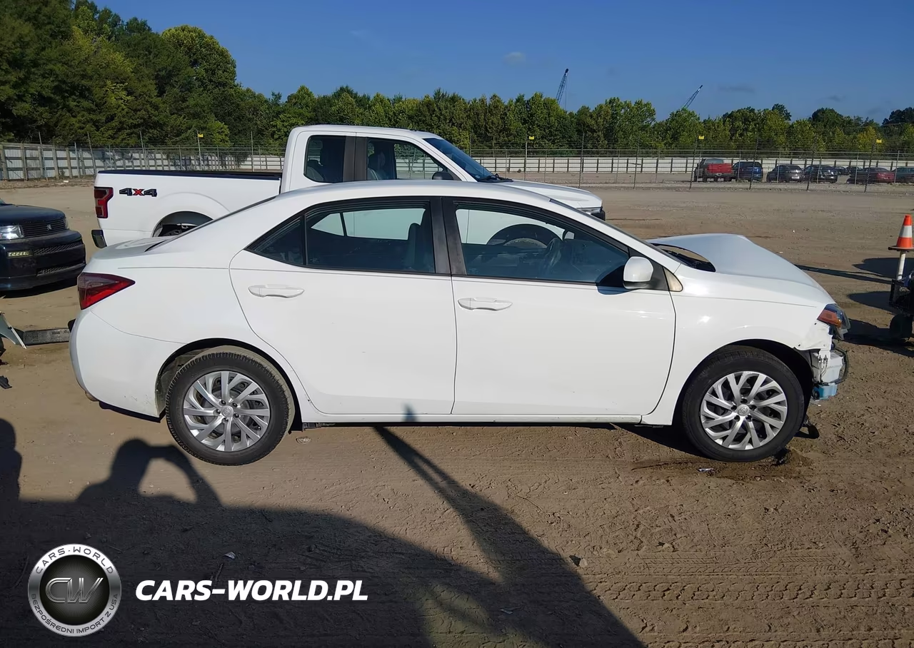 2019 Toyota Corolla Le VIN:5YFBURHE3KP870836 - 14