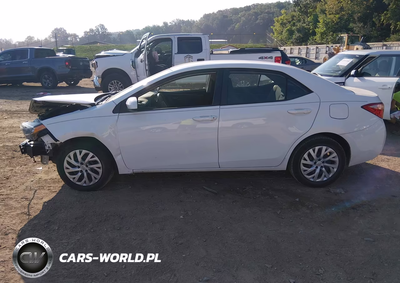 2019 Toyota Corolla Le VIN:5YFBURHE3KP870836 - 15