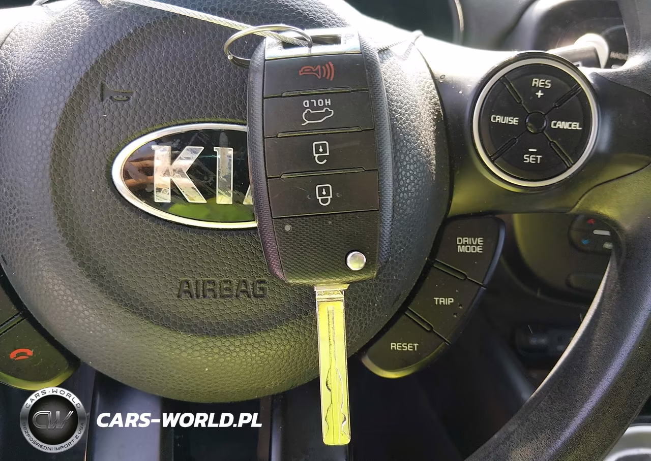 2017 Kia Soul + VIN:KNDJP3A59H7420211 - 11