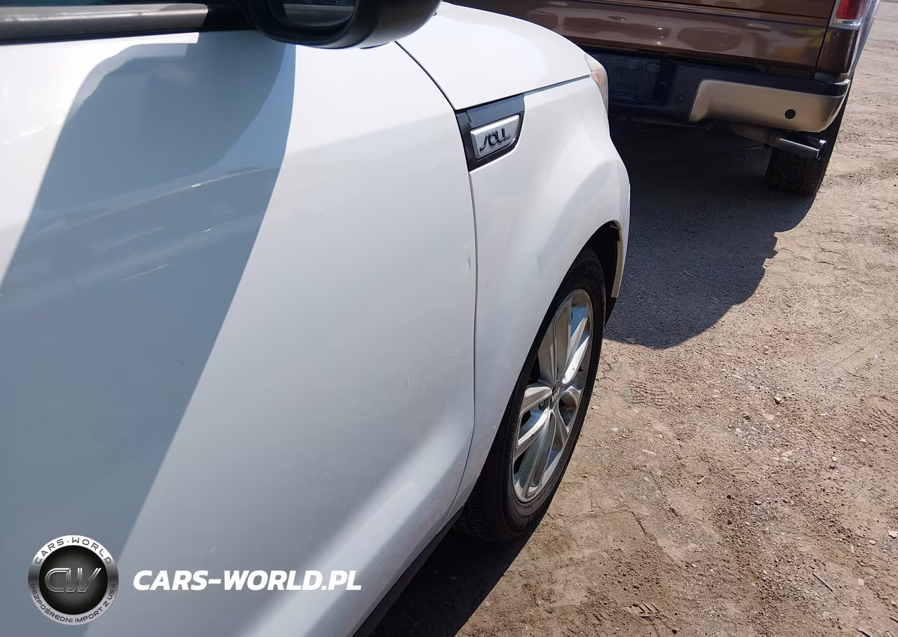 2017 Kia Soul + VIN:KNDJP3A59H7420211 - 13