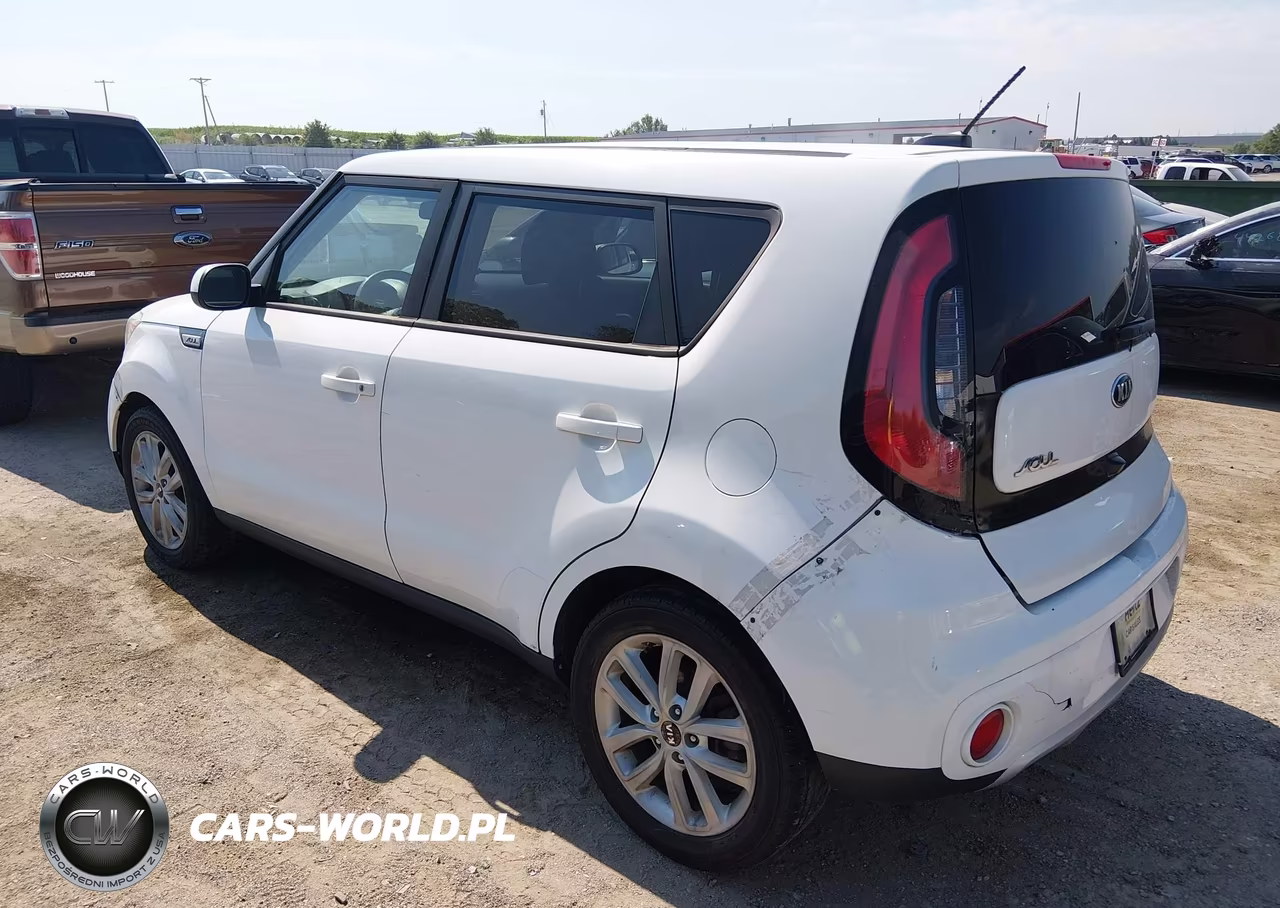 2017 Kia Soul + VIN:KNDJP3A59H7420211 - 3