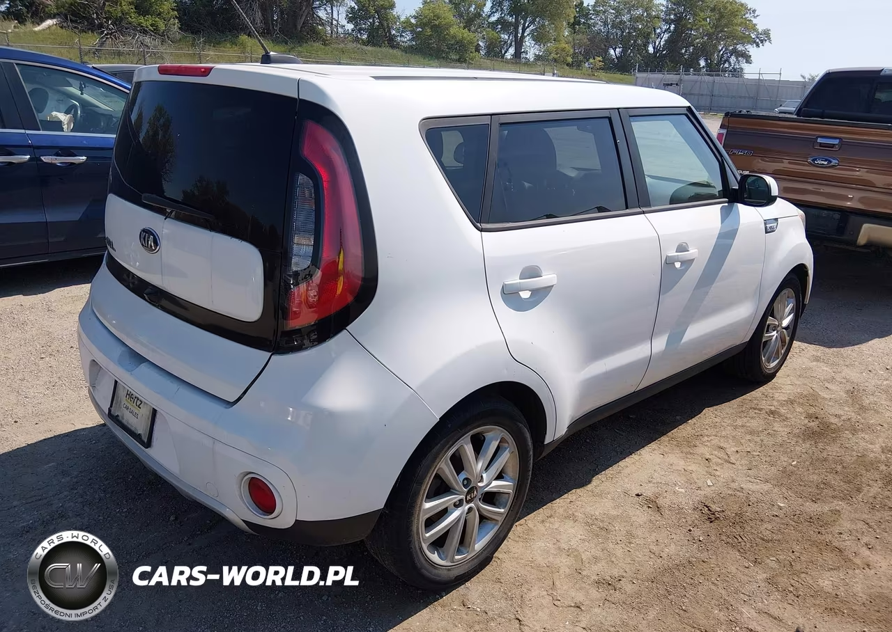 2017 Kia Soul + VIN:KNDJP3A59H7420211 - 4