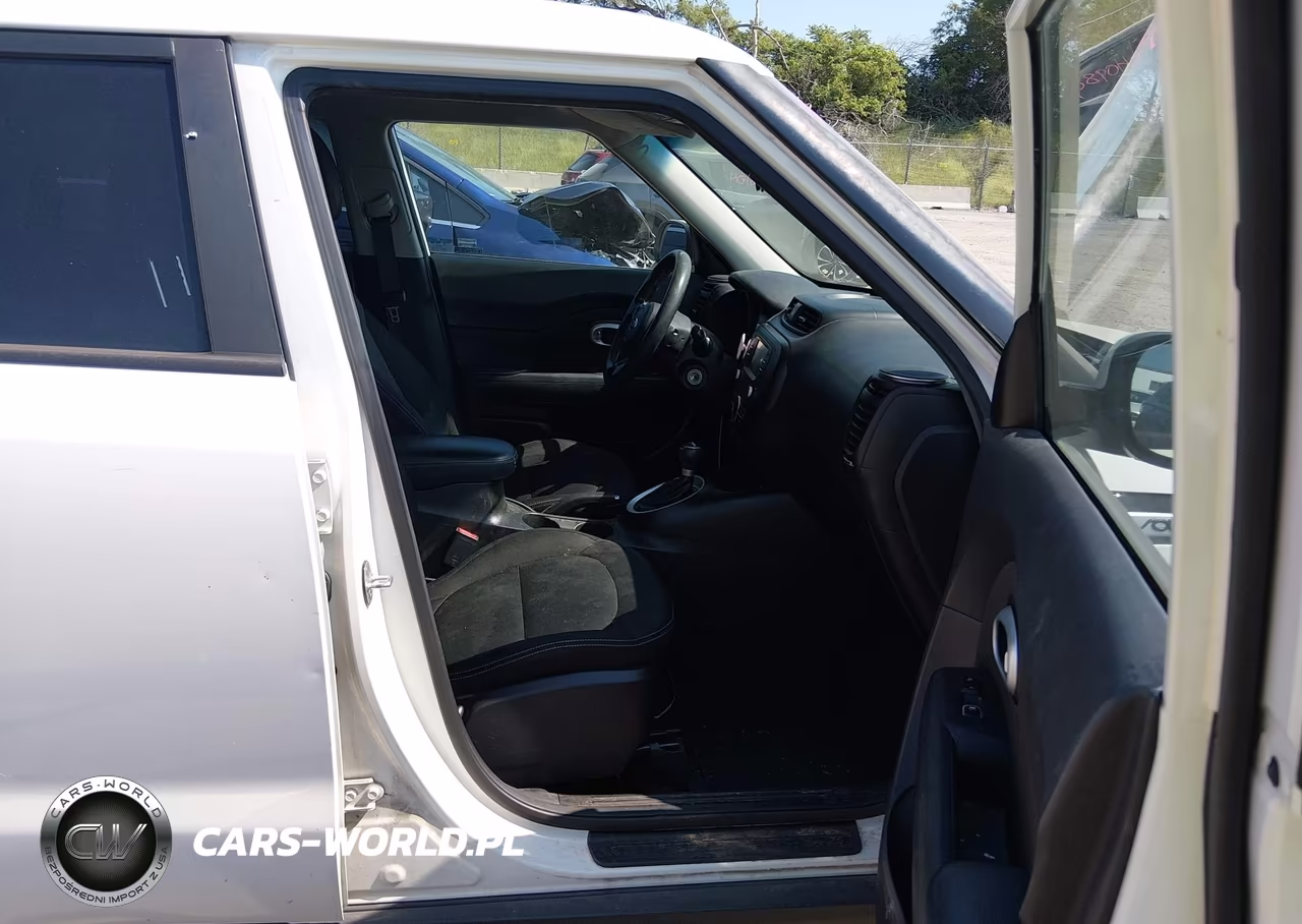 2017 Kia Soul + VIN:KNDJP3A59H7420211 - 5