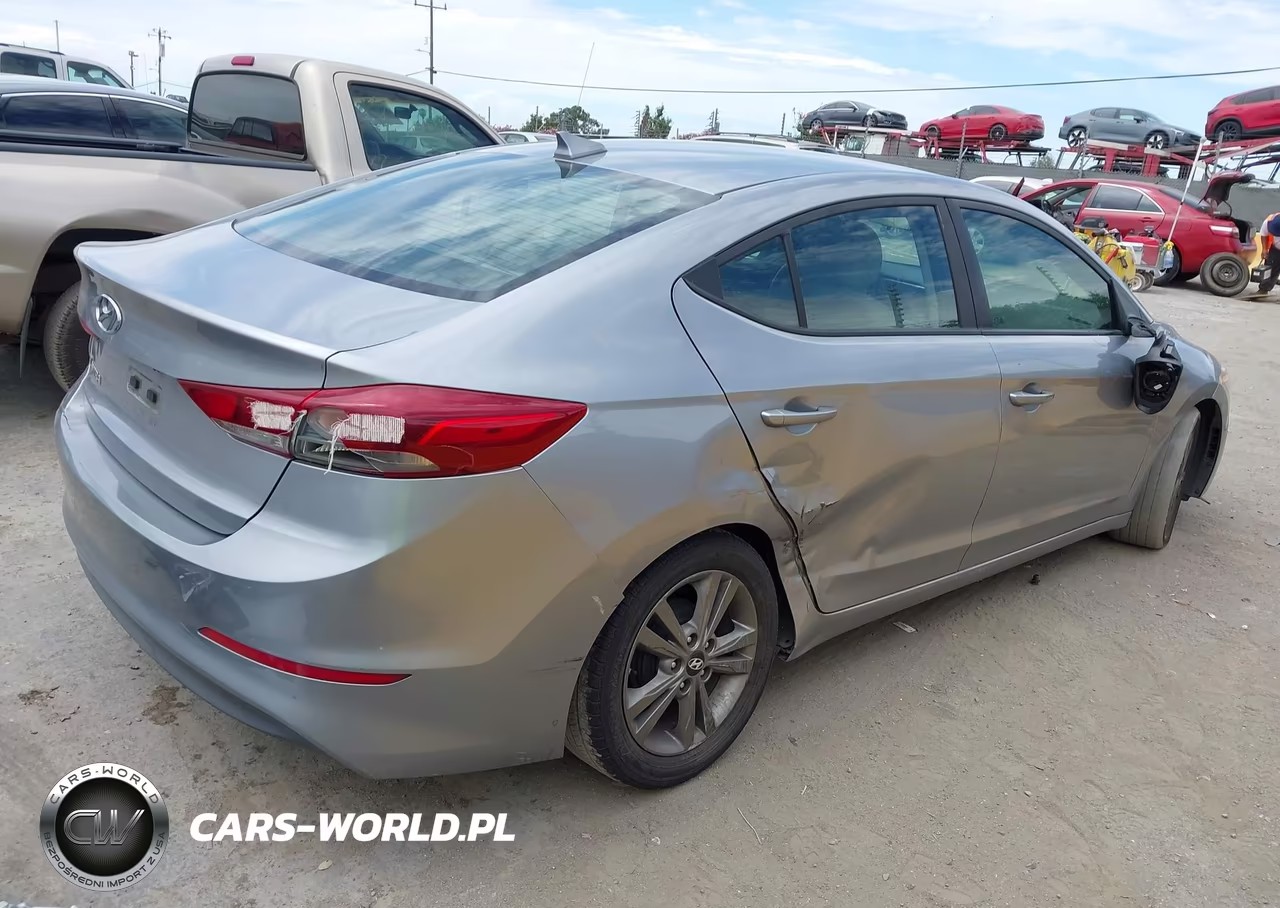 2017 Hyundai Elantra Se VIN:5NPD84LF1HH186762 - 4