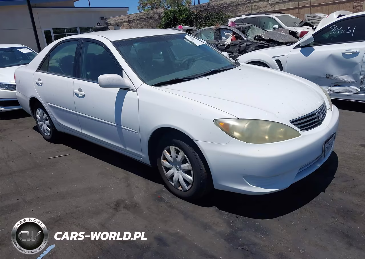 2005 Toyota Camry Le – zdjęcie 1 z 13