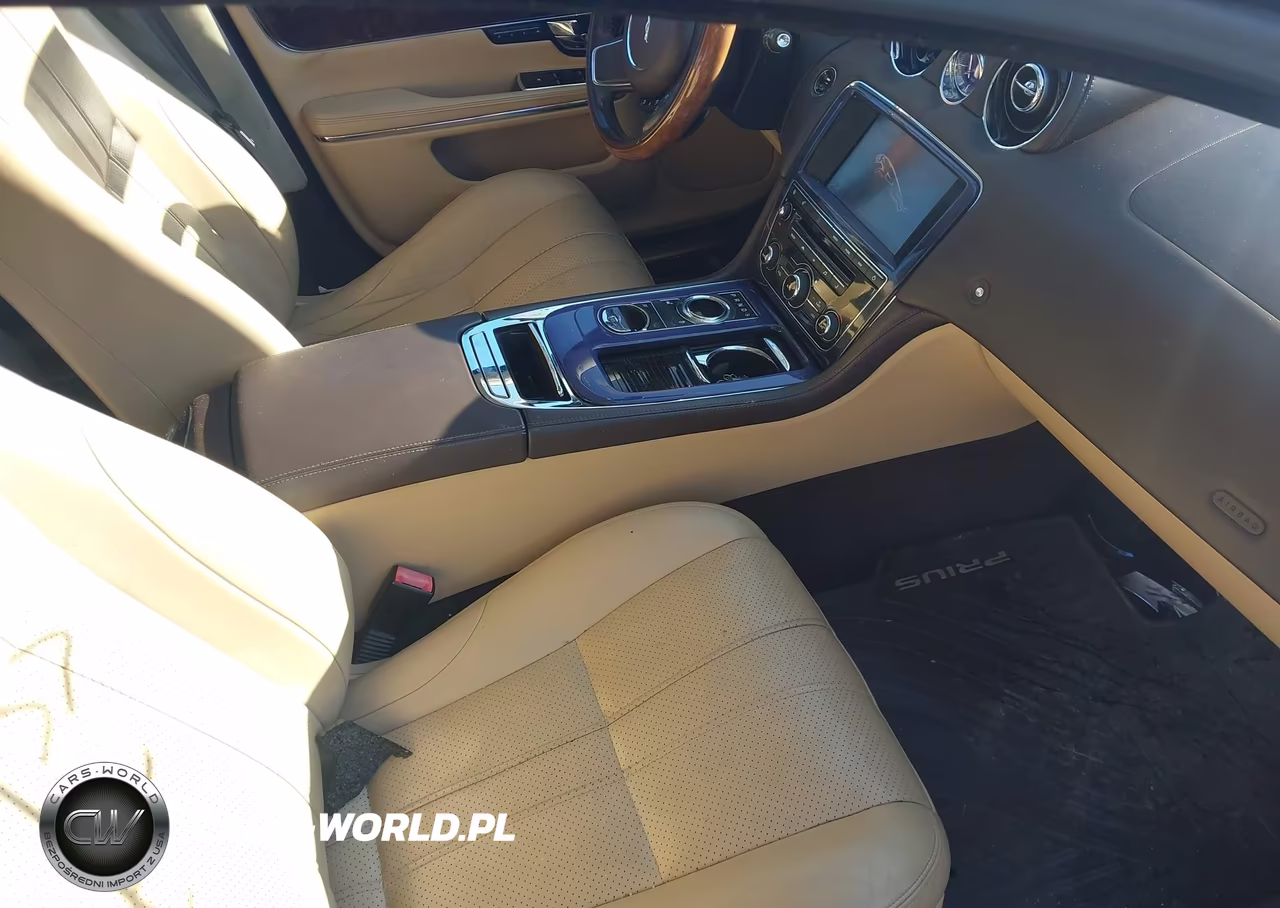 2012 Jaguar Xj VIN:SAJWA1CBXCLV33326 - 5
