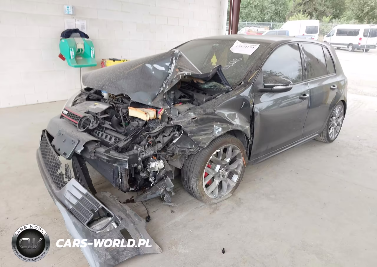 2013 Volkswagen Gti 4-Door VIN:WVWHD7AJ2DW100028 - 2