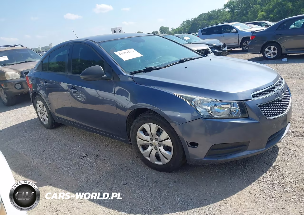 2014 Chevrolet Cruze Ls Auto – zdjęcie 1 z 11