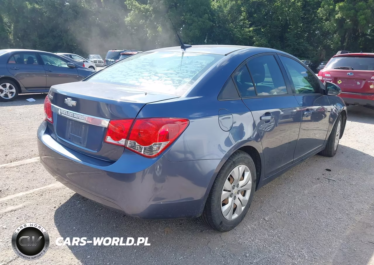 2014 Chevrolet Cruze Ls Auto VIN:1G1PA5SH3E7110639 - 4