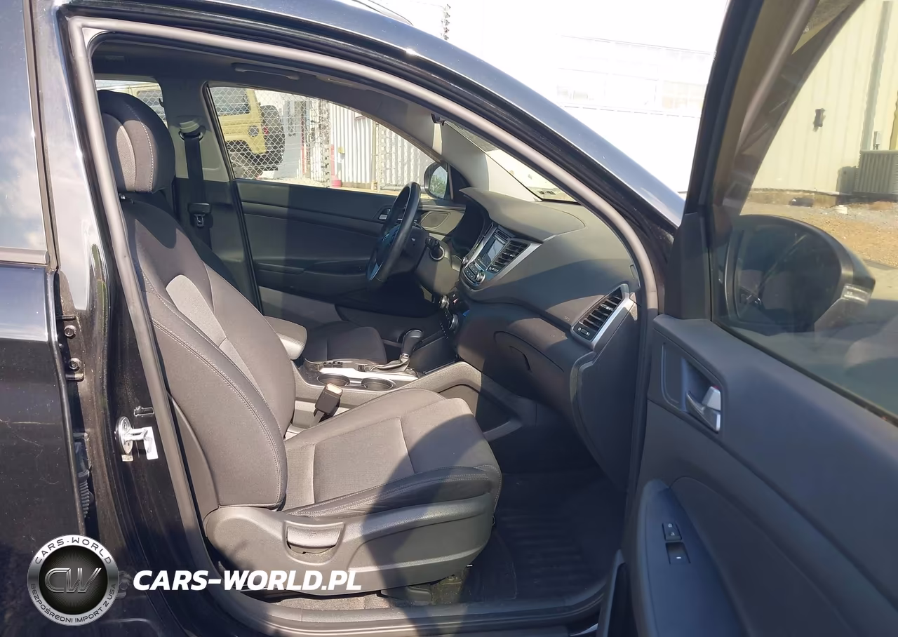 2017 Hyundai Tucson Night VIN:KM8J33A28HU458964 - 5