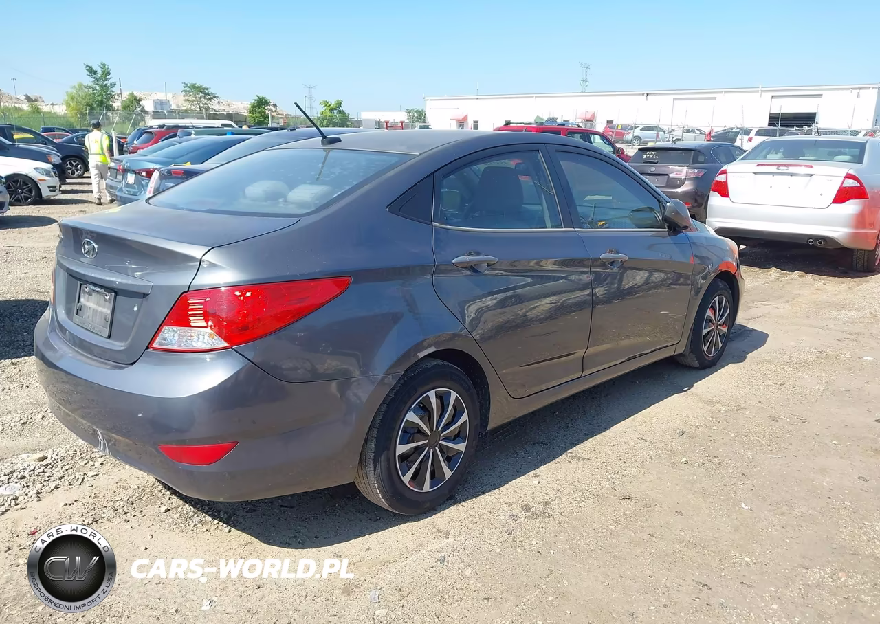2013 Hyundai Accent Gls VIN:KMHCT4AE2DU323594 - 4