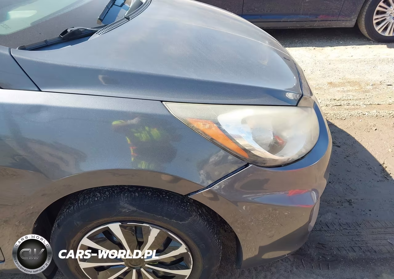 2013 Hyundai Accent Gls VIN:KMHCT4AE2DU323594 - 6