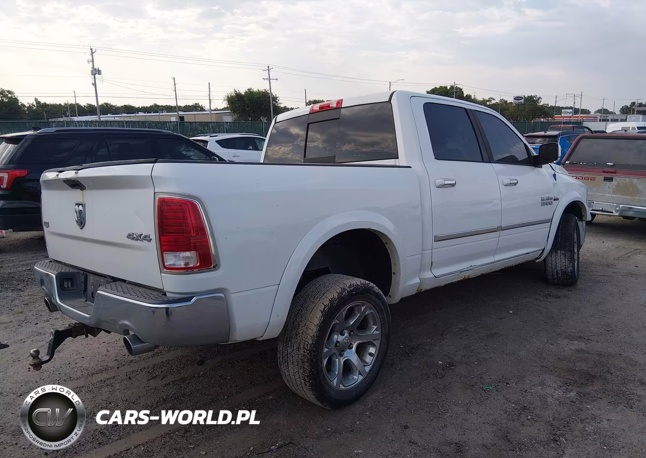 2013 Ram 1500 Laramie VIN:1C6RR7NT3DS605575 - 4