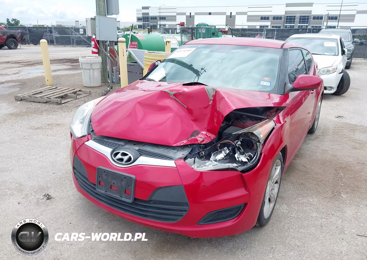 2015 Hyundai Veloster VIN:KMHTC6AD4FU228203 - 6