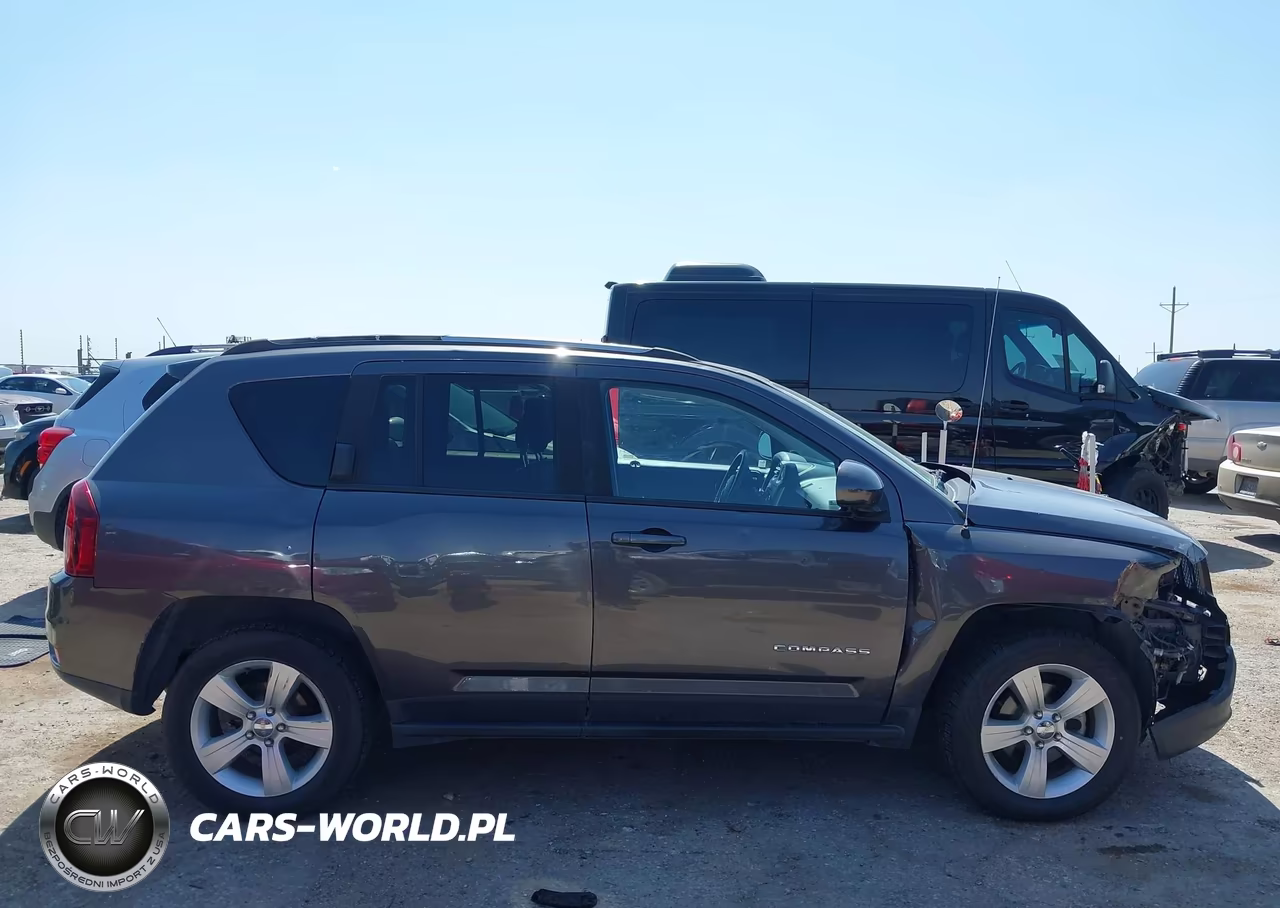 2016 Jeep Compass Latitude VIN:1C4NJDEB6GD631231 - 14