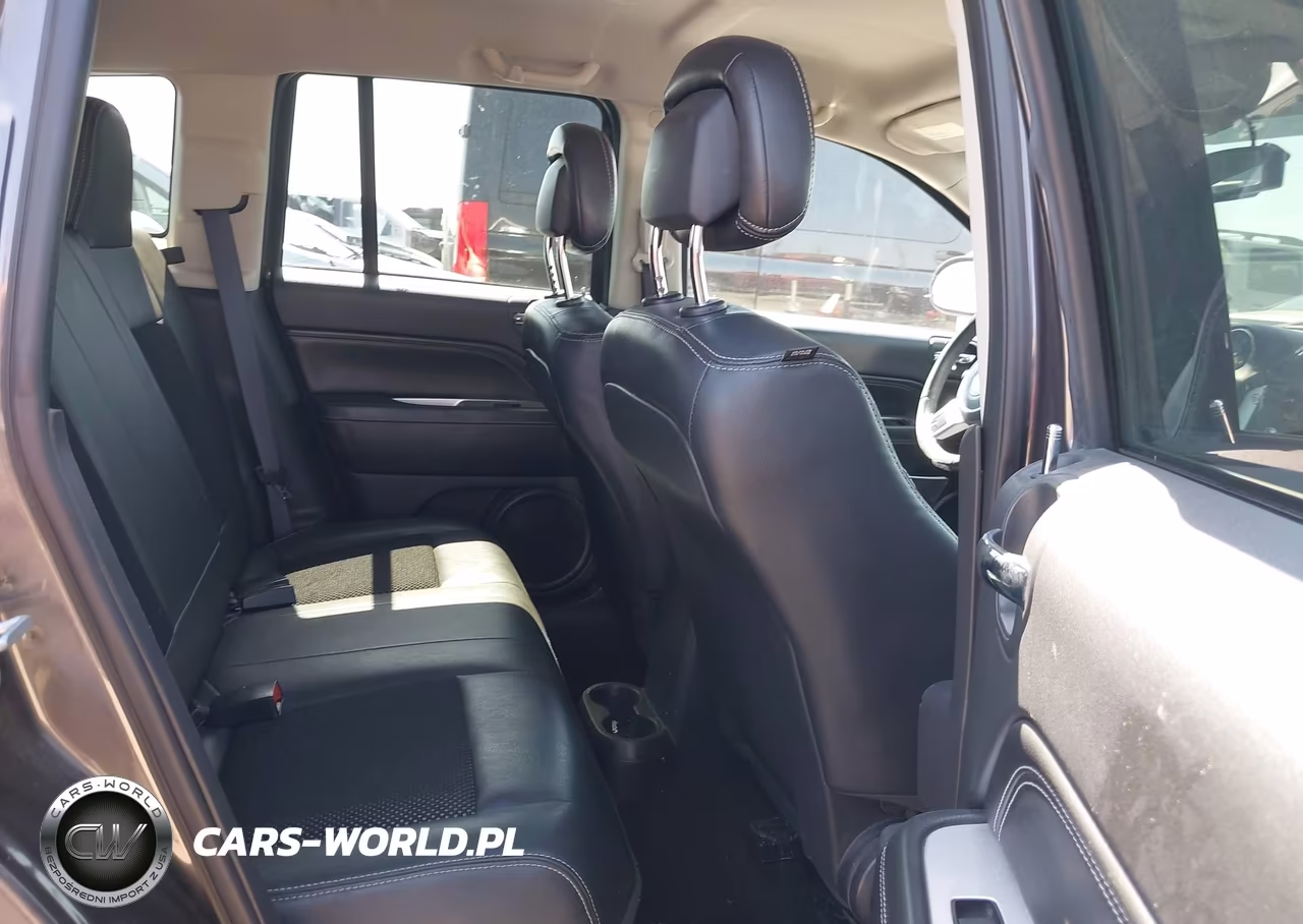 2016 Jeep Compass Latitude VIN:1C4NJDEB6GD631231 - 8