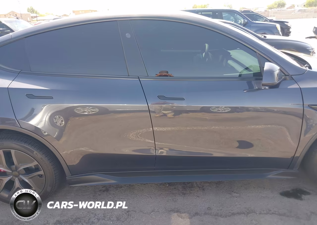 2026 Tesla Model Y Premium Rear-Wheel Drive-Rear-Wheel Drive VIN:7SAYGDED9TF626172 - 13