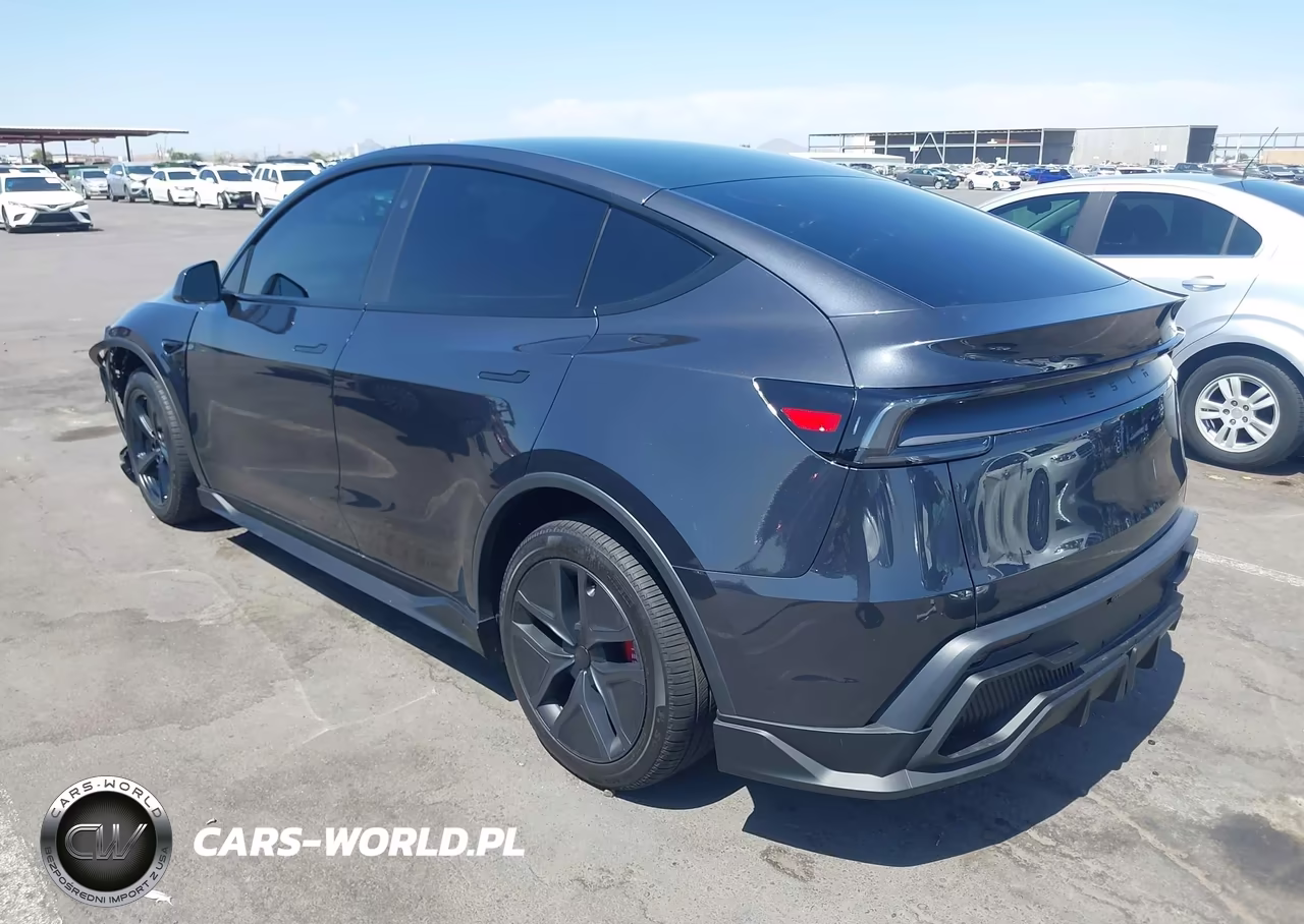 2026 Tesla Model Y Premium Rear-Wheel Drive-Rear-Wheel Drive VIN:7SAYGDED9TF626172 - 3