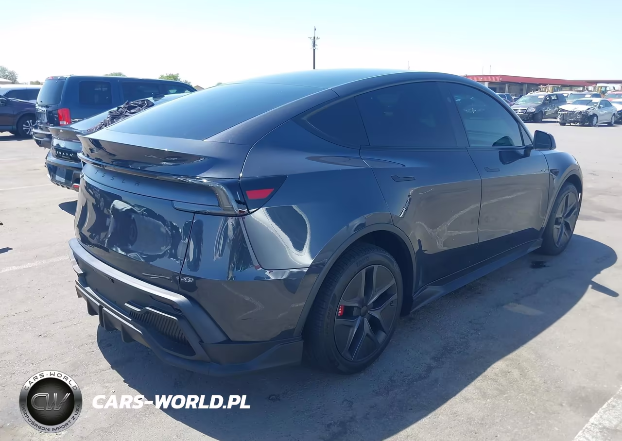 2026 Tesla Model Y Premium Rear-Wheel Drive-Rear-Wheel Drive VIN:7SAYGDED9TF626172 - 4