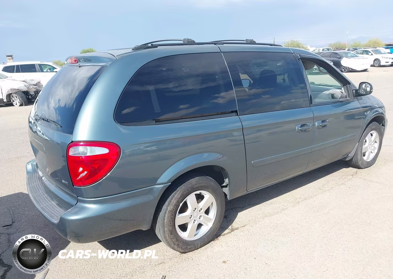 2007 Dodge Grand Caravan Sxt VIN:2D4GP44L77R132925 - 4