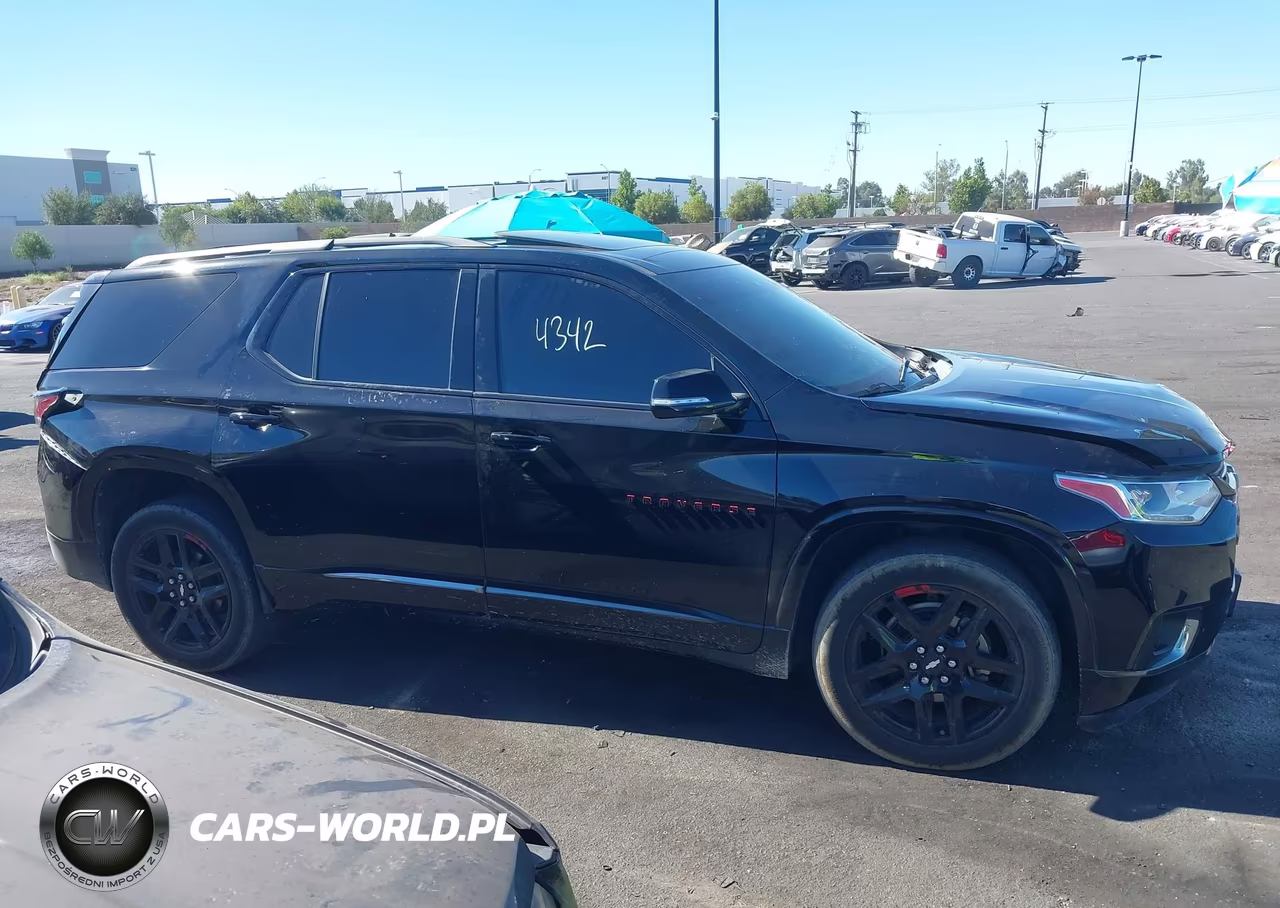 2019 Chevrolet Traverse Premier VIN:1GNEVKKW8KJ300152 - 13