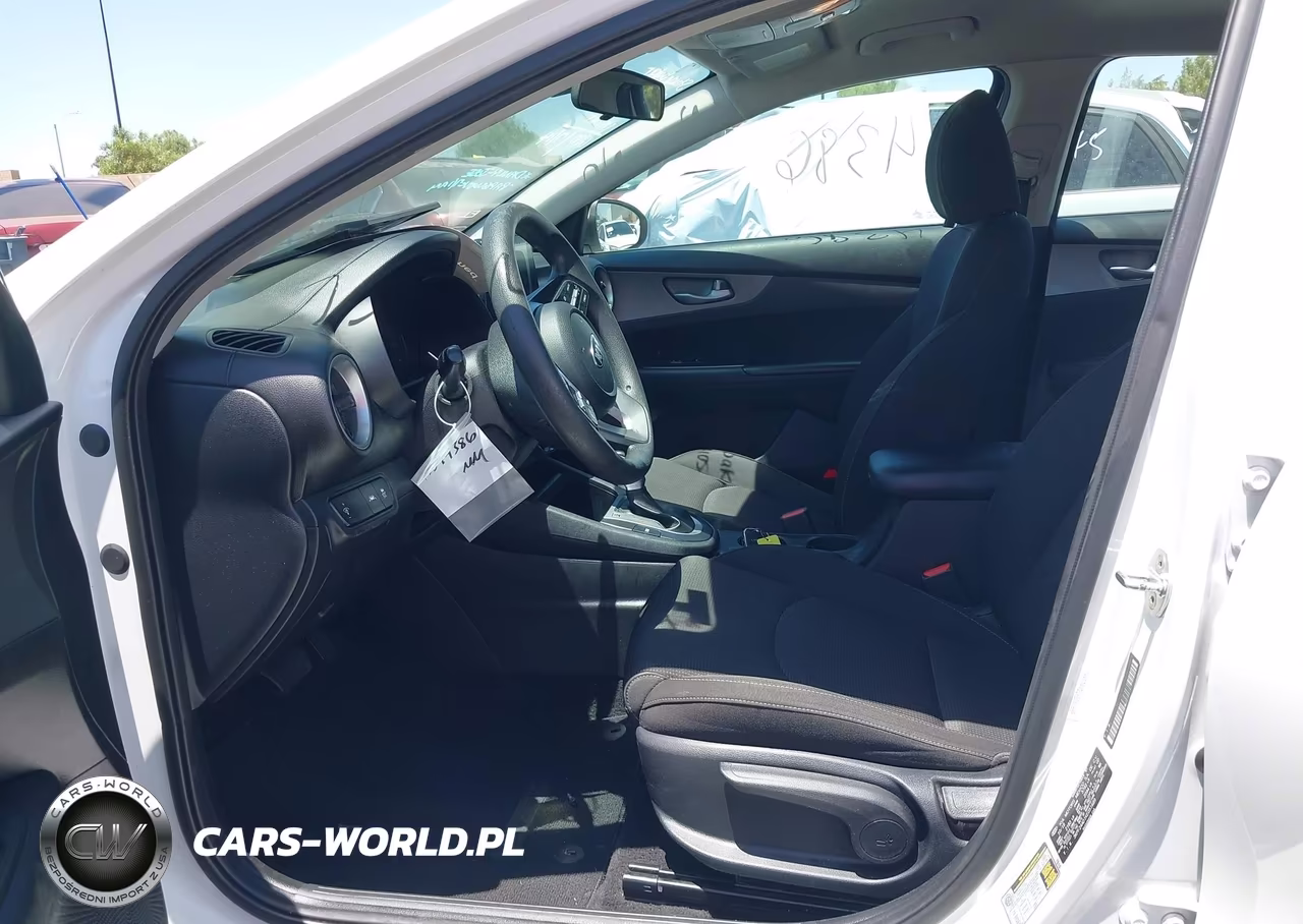 2019 Kia Forte Lxs VIN:3KPF24AD1KE051689 - 5