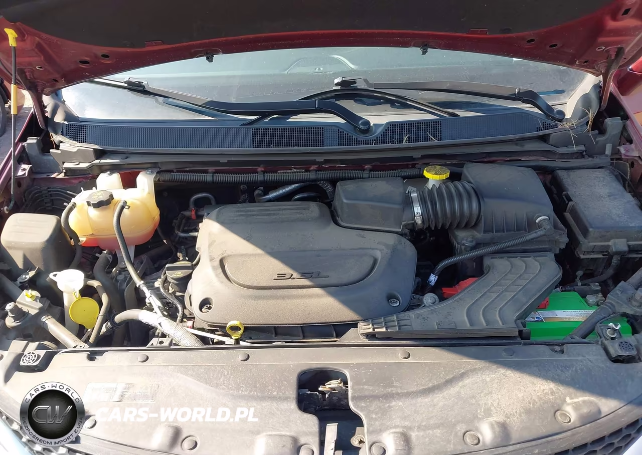 2019 Chrysler Pacifica Touring L VIN:2C4RC1BGXKR547865 - 10