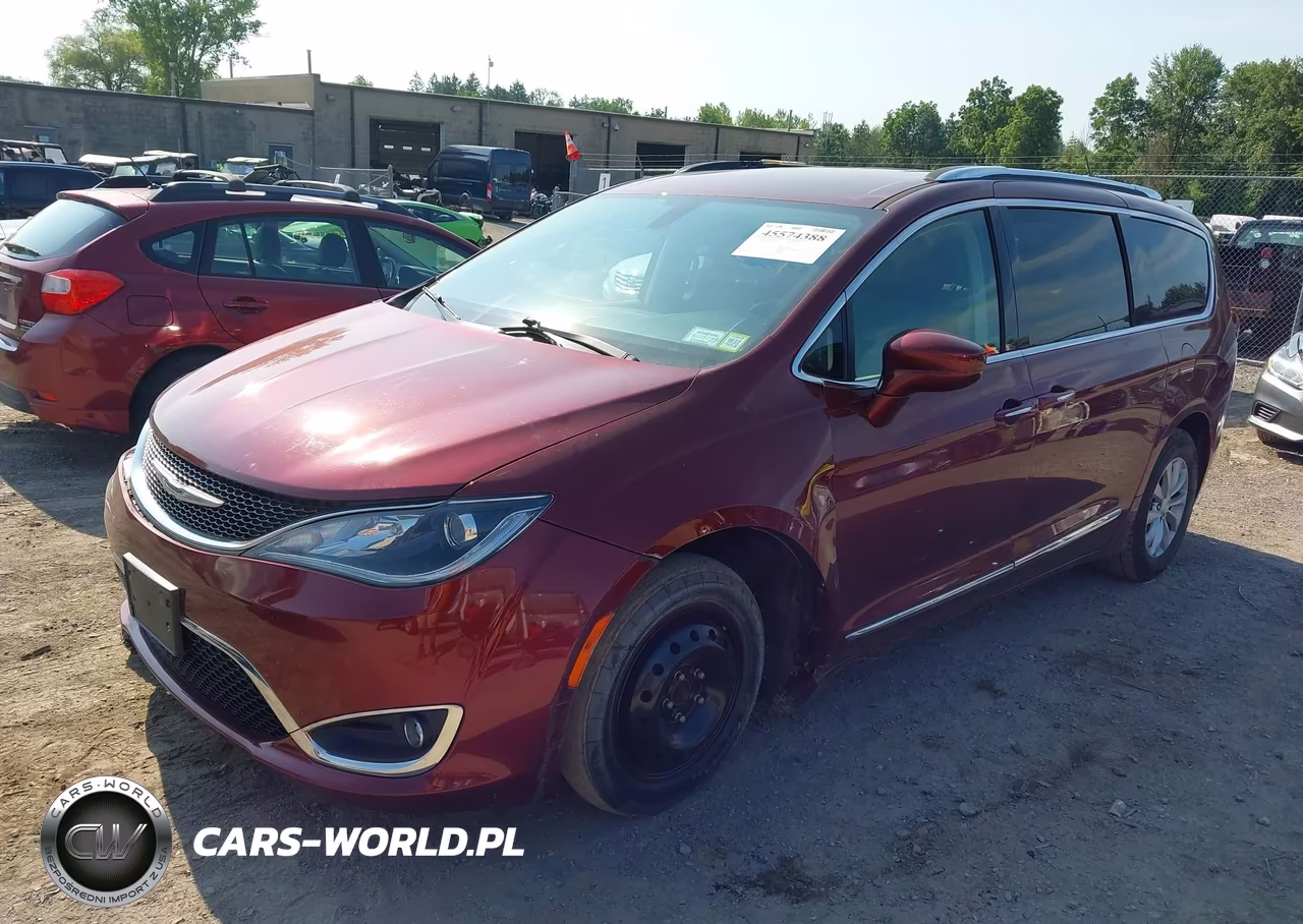 2019 Chrysler Pacifica Touring L VIN:2C4RC1BGXKR547865 - 2