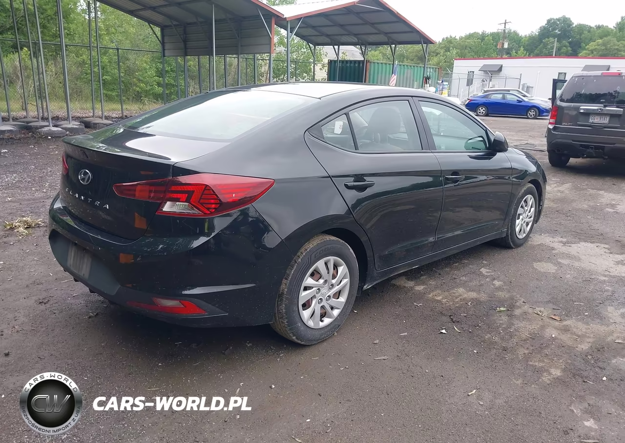 2019 Hyundai Elantra Se VIN:5NPD74LF8KH451431 - 4