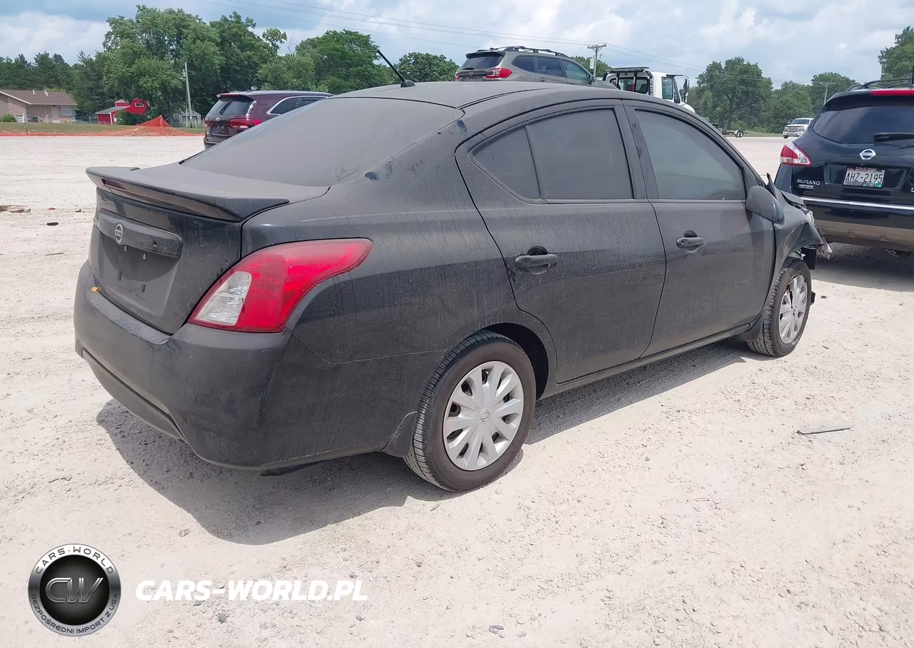 2018 Nissan Versa 1.6 S+ VIN:3N1CN7AP9JL806591 - 4