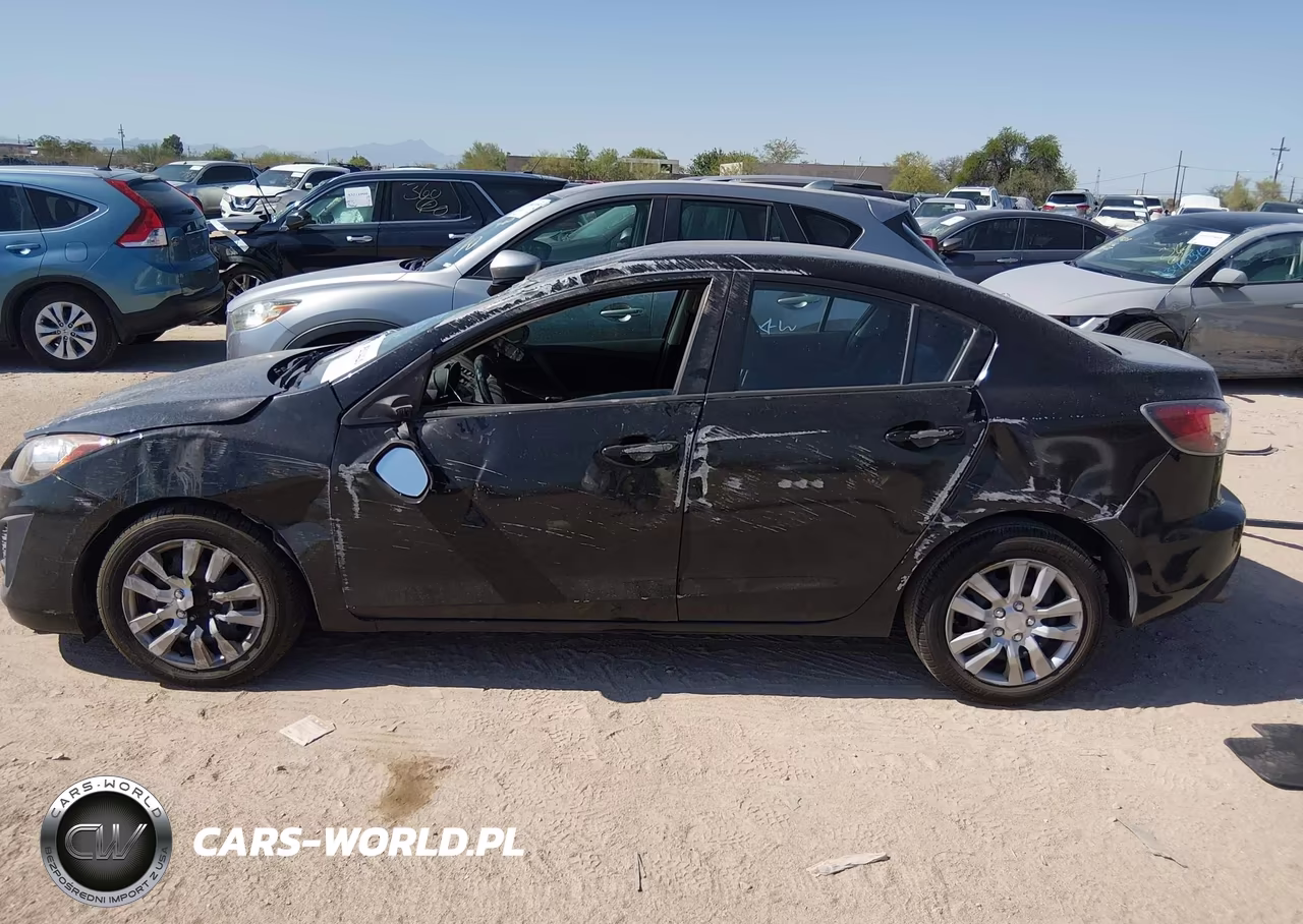 2011 Mazda Mazda3 I Sport VIN:JM1BL1UG8B1464289 - 13