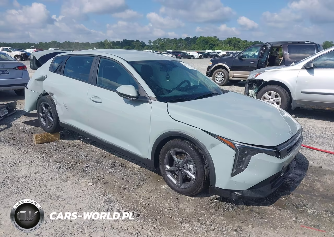 2025 Kia K4 Lxs – zdjęcie 1 z 16