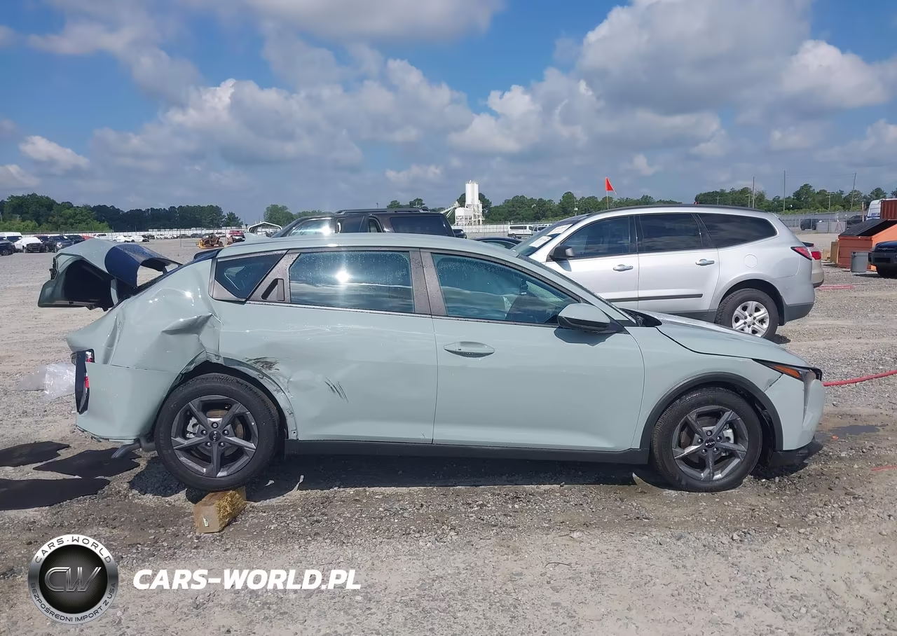 2025 Kia K4 Lxs VIN:3KPFT4DE1SE197057 - 13