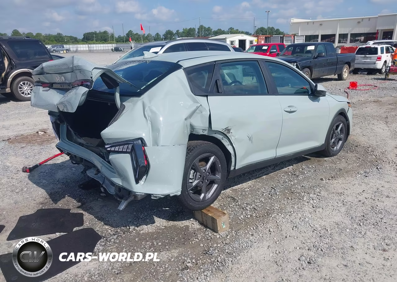 2025 Kia K4 Lxs VIN:3KPFT4DE1SE197057 - 4