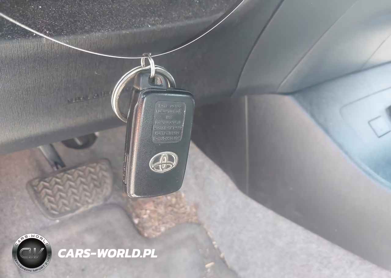 2013 Toyota Prius Three VIN:JTDKN3DU3D5653584 - 11
