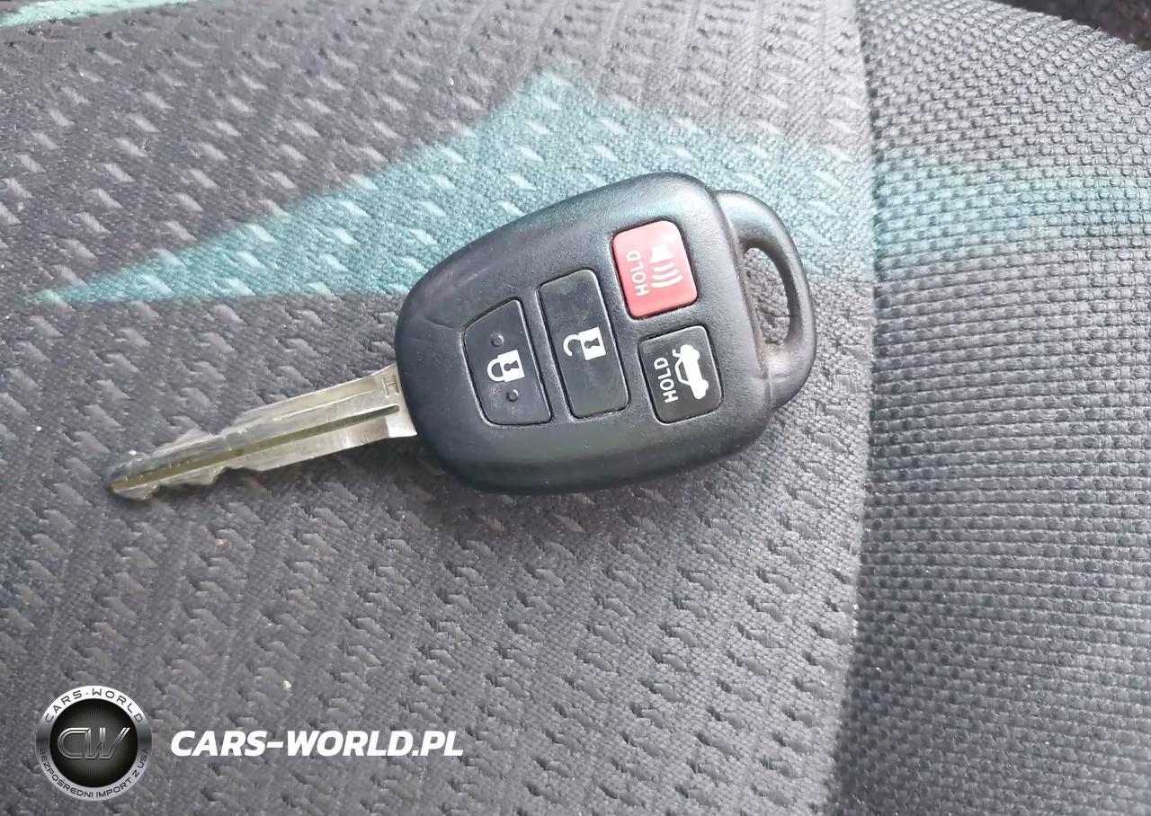2016 Toyota Camry Le VIN:4T1BF1FK6GU611574 - 11