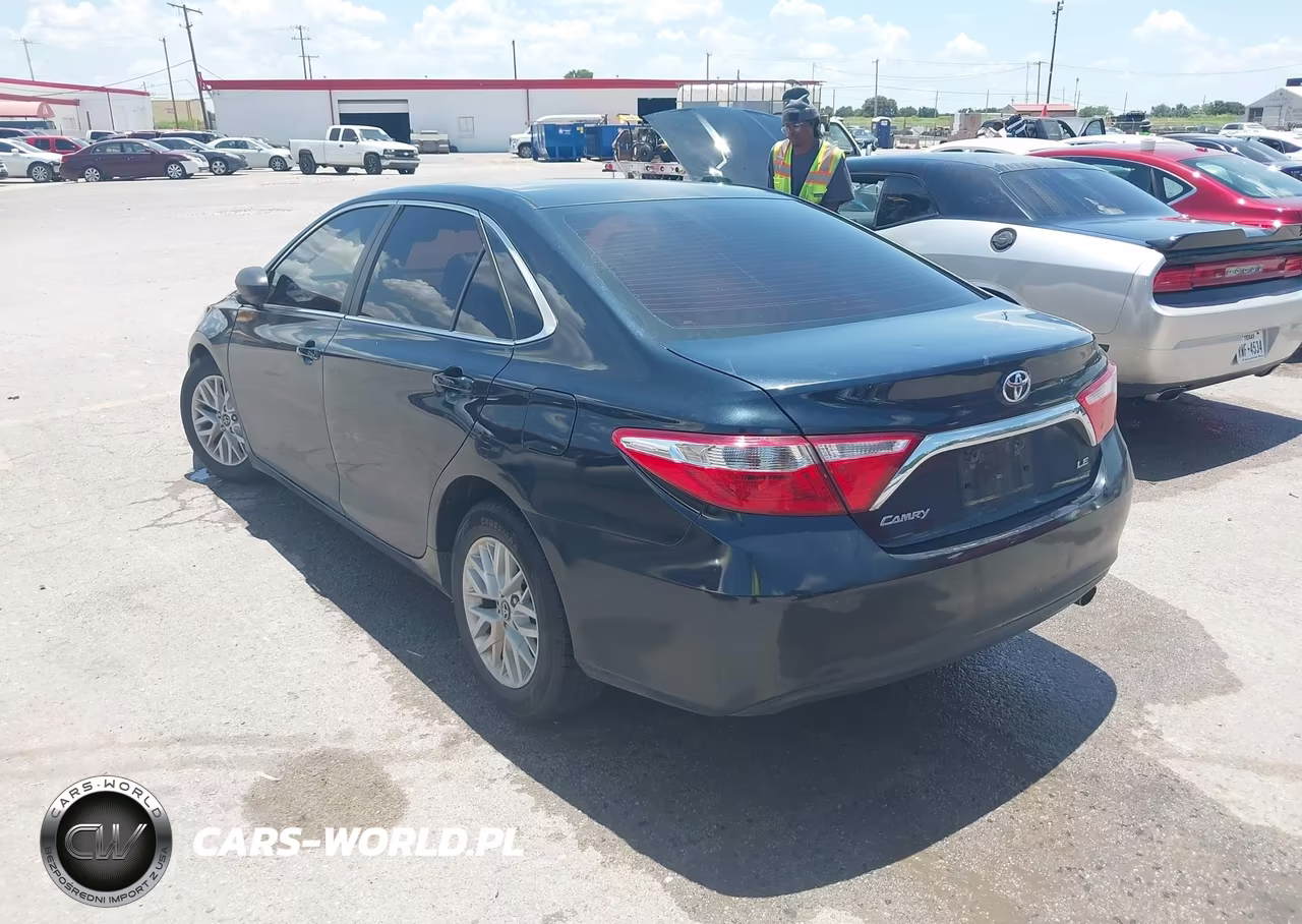 2016 Toyota Camry Le VIN:4T1BF1FK6GU611574 - 3