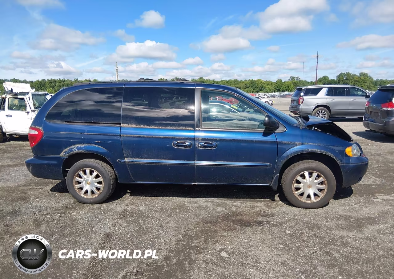 2002 Chrysler Town & Country Lx VIN:2C8GP44382R714214 - 13
