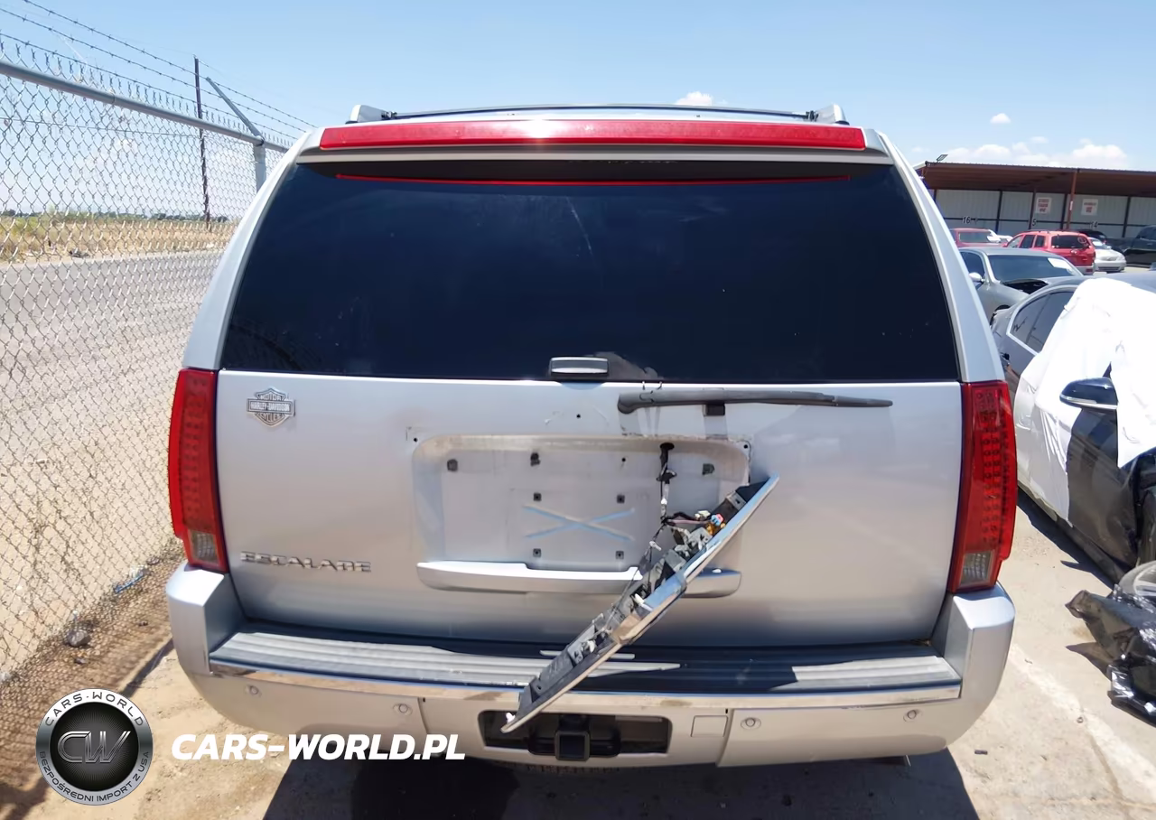 2014 Cadillac Escalade Luxury VIN:1GYS4BEF7ER231061 - 16