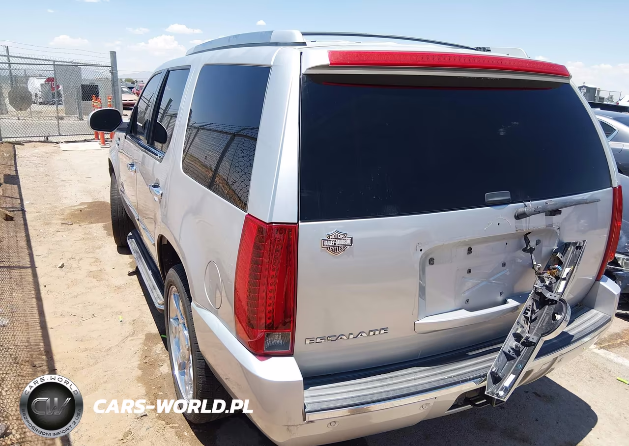 2014 Cadillac Escalade Luxury VIN:1GYS4BEF7ER231061 - 3